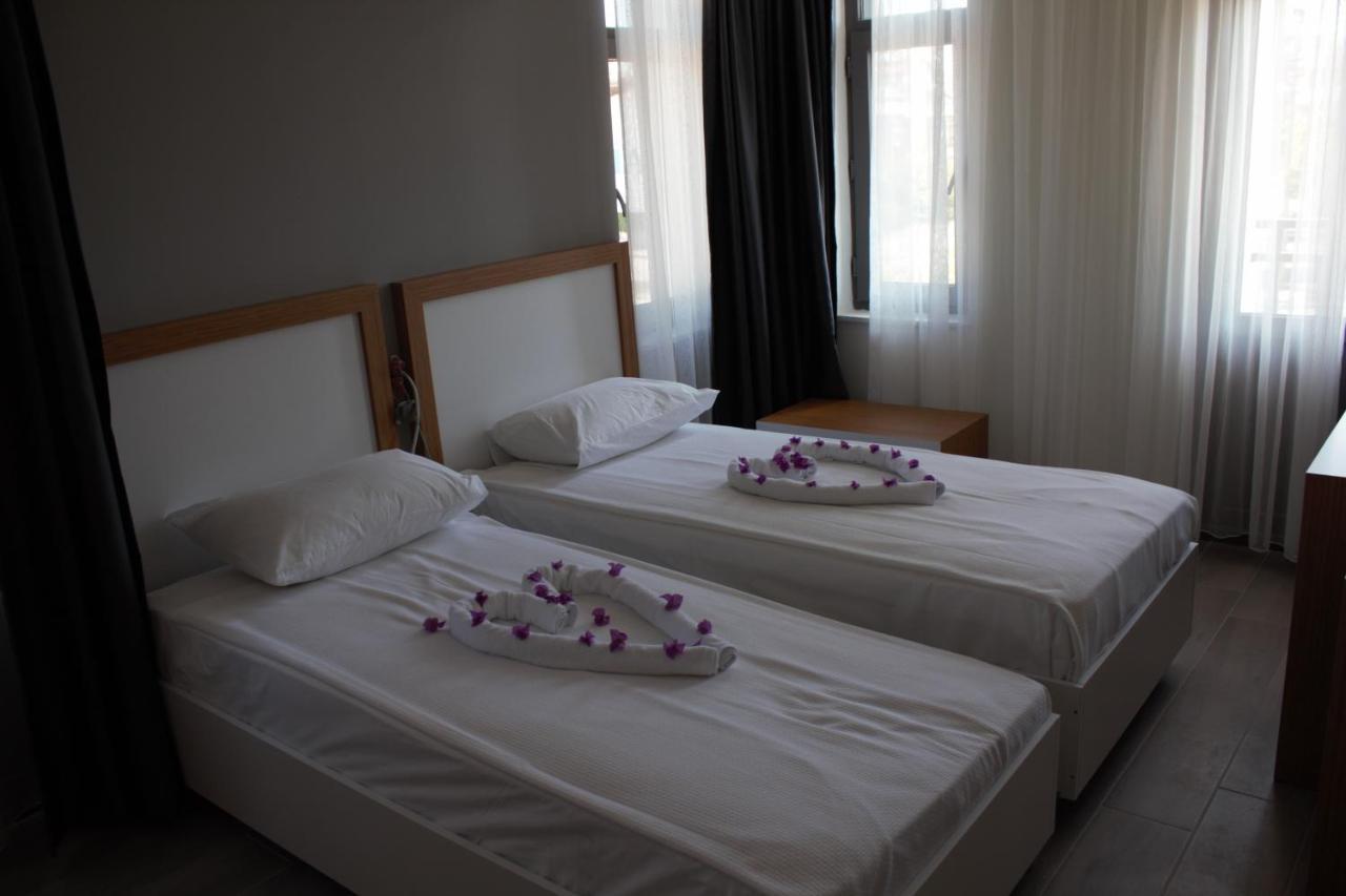 Otel Akalia & 4*