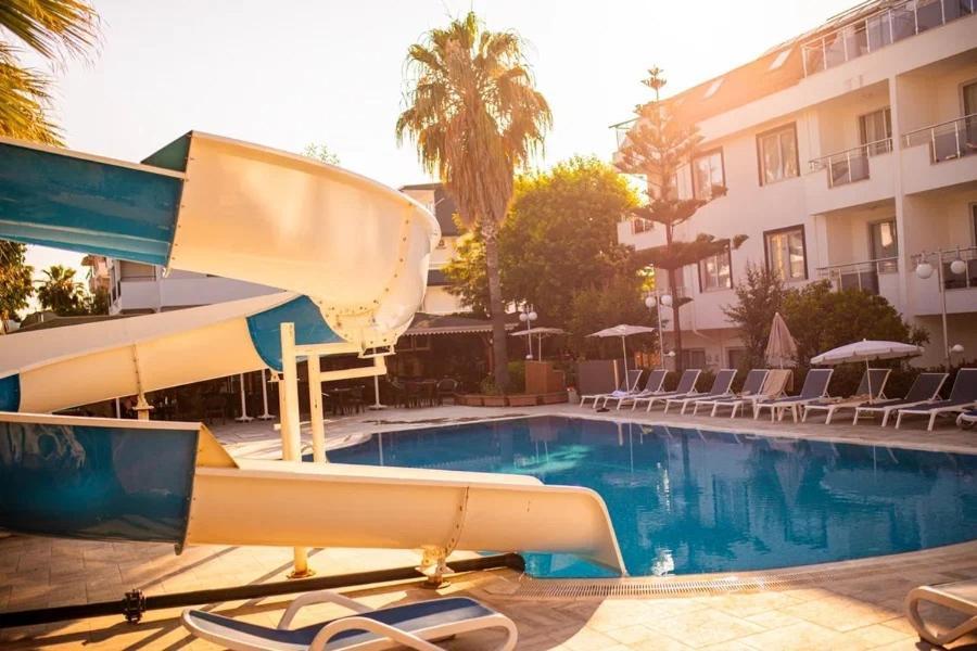 Akalia & Otel 4*