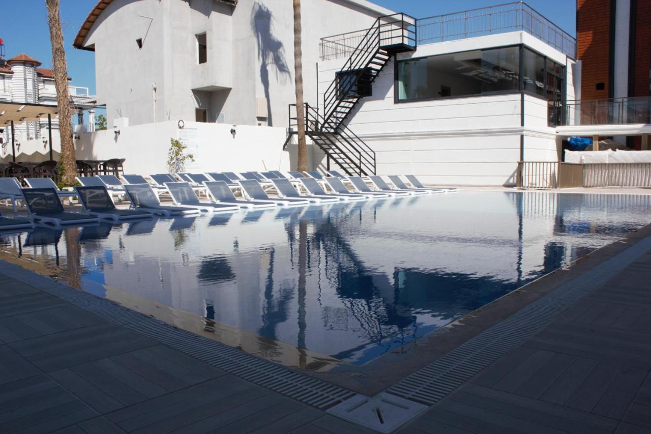 Akalia & Hotel Side