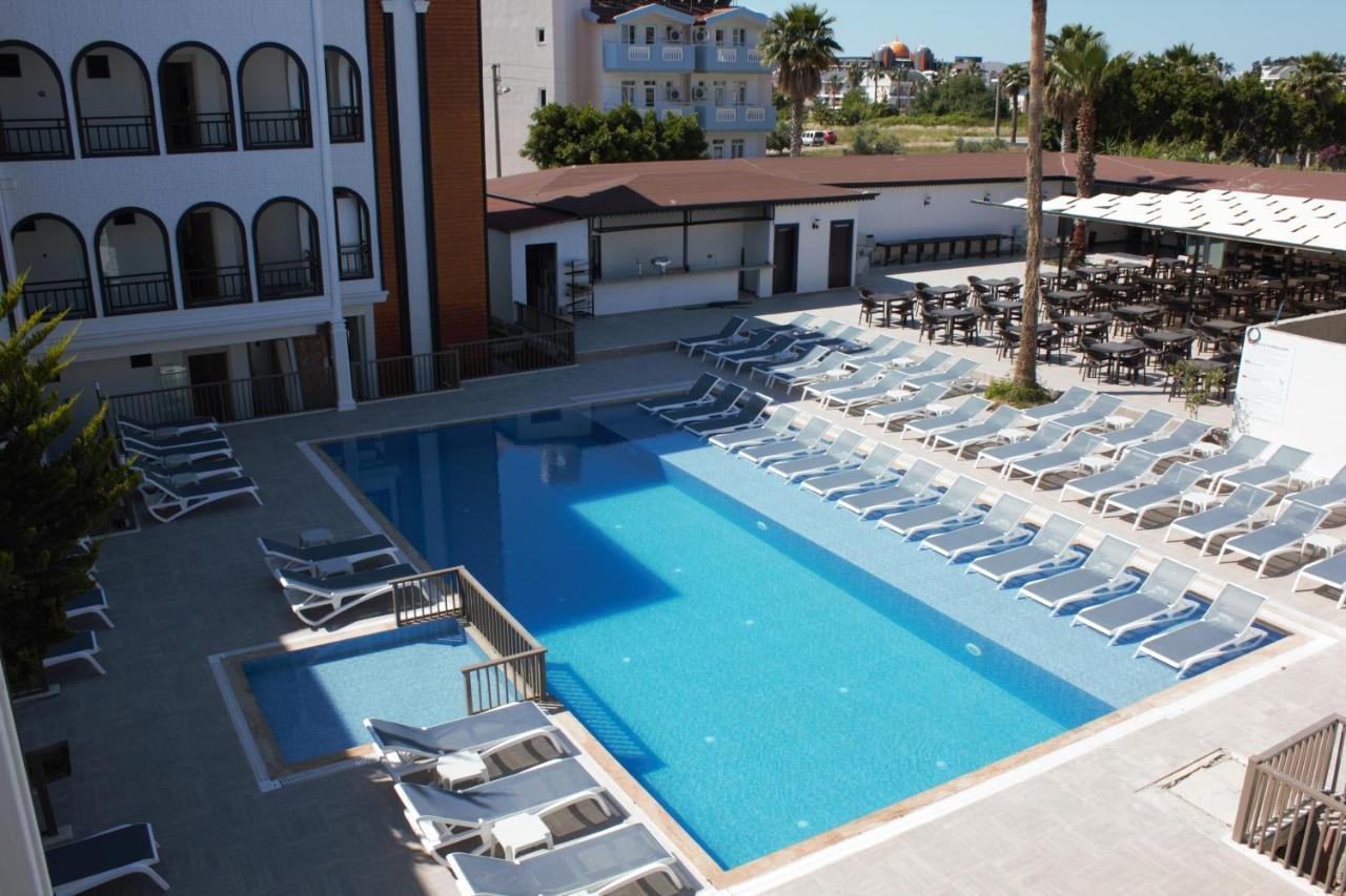 Hotel Akalia & 4*
